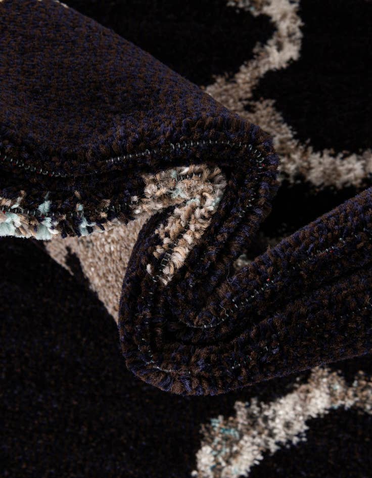 Detail image of 10' x 10' Madeline Square Rug