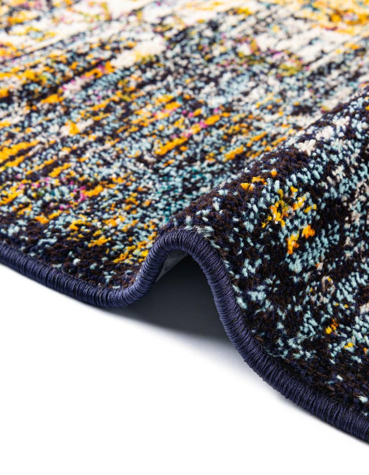 Detail image of 7' 10 x 7' 10 Madeline Square Rug