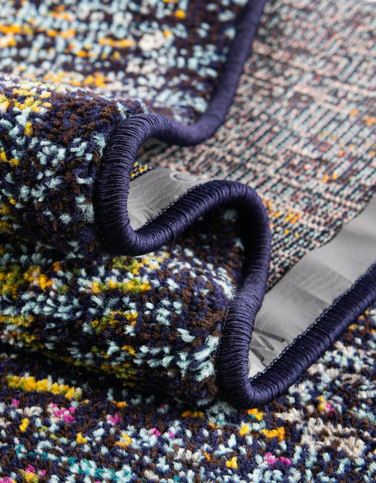 Detail image of 7' 10 x 7' 10 Madeline Square Rug