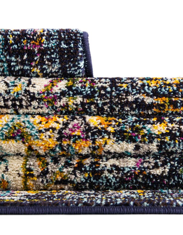 Detail image of 7' 10 x 7' 10 Madeline Square Rug