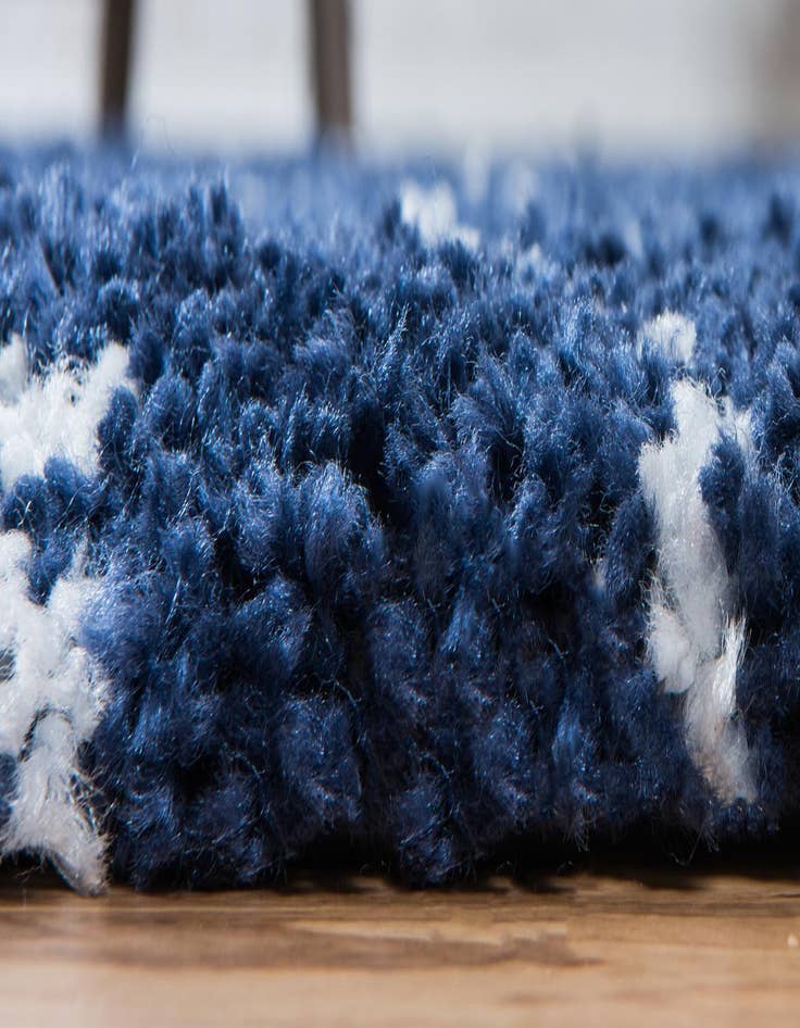 Detail image of 8' x 8' Marrakesh Shag Square Rug