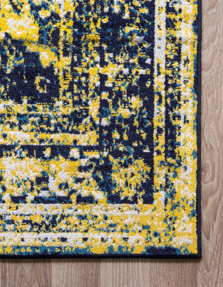 Detail image of 7' 10 x 7' 10 Monaco Square Rug