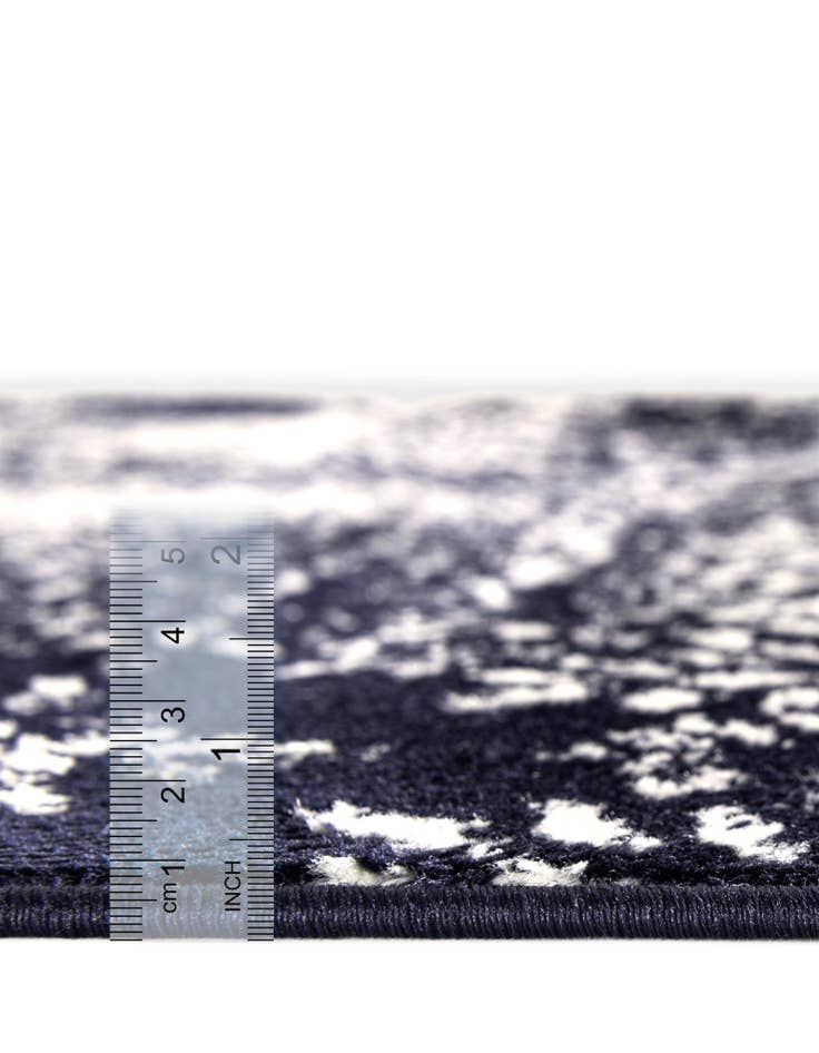 Detail image of 6' x 6' Monte Carlo Square Rug