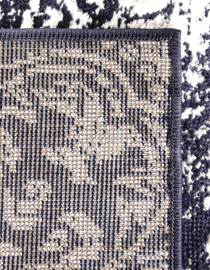 Detail image of 7' 10 x 7' 10 Monte Carlo Square Rug