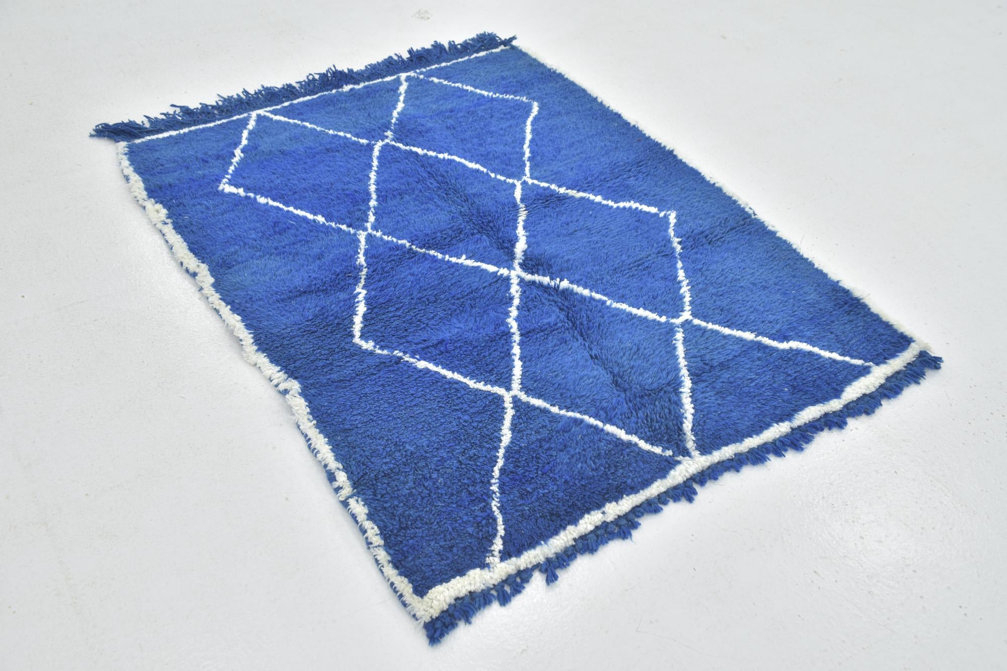 3' 6 x 4' 5 Hand Knotted Moroccan Wool Square Rug