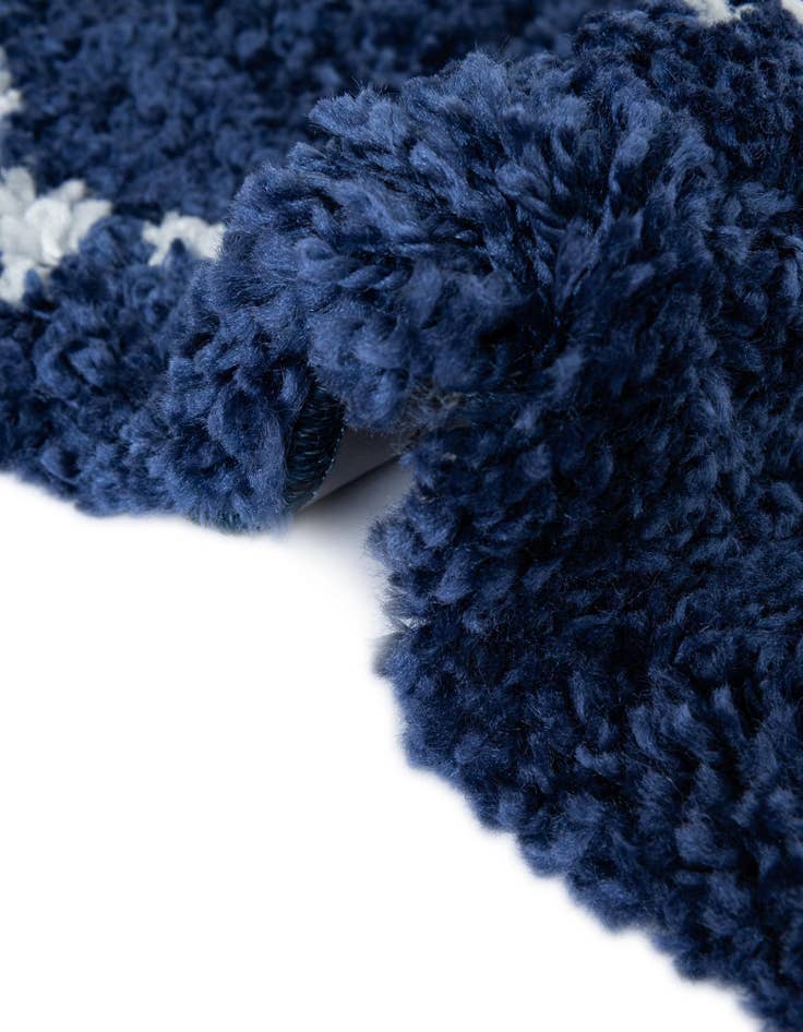 Detail image of 8' x 8' Moroccan Shag Square Rug