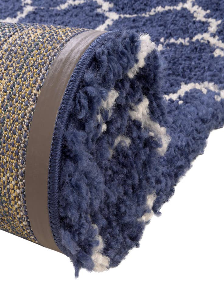 Detail image of 8' x 8' Moroccan Shag Square Rug