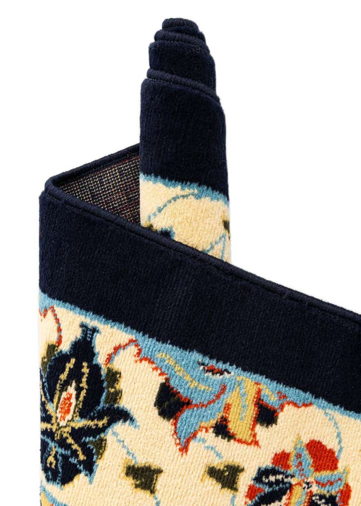 7' 10 x 7' 10 Neda Square Rug