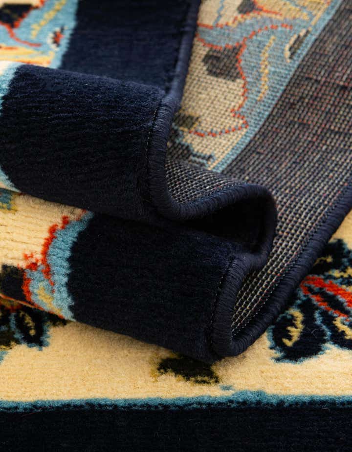 7' 10 x 7' 10 Neda Square Rug