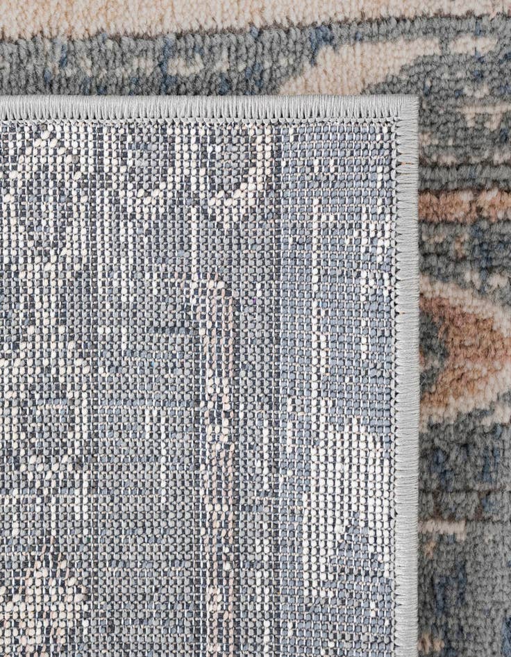 Detail image of 13' x 13' Oregon Square Rug