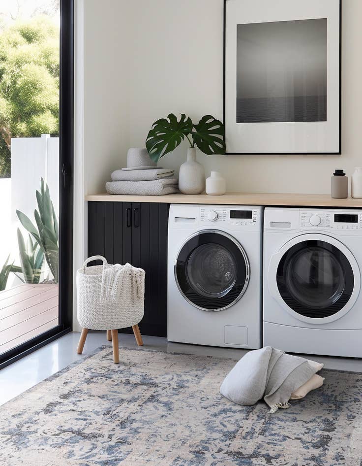 Detail image of 4' x 4' Oregon Square Rug