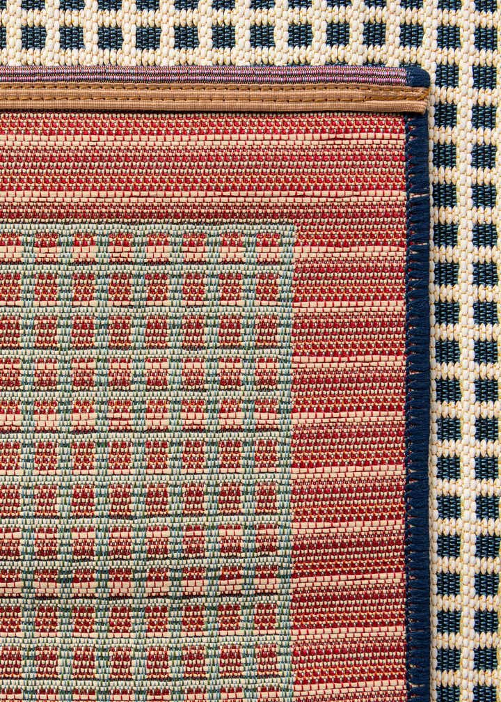 7' 10 x 7' 10 Easy-Clean Border Indoor / Outdoor Square Rug