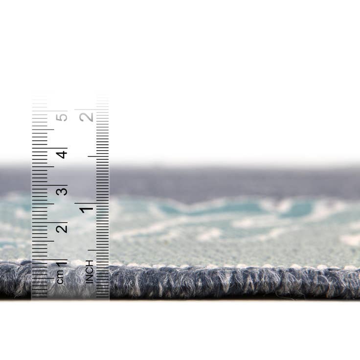Detail image of 7' 10 x 7' 10 Easy-Clean Coastal Indoor / Outdoor Square Rug