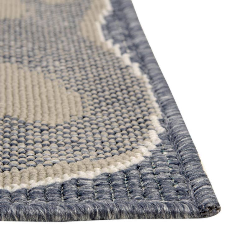 Detail image of 7' 10 x 7' 10 Easy-Clean Coastal Indoor / Outdoor Square Rug