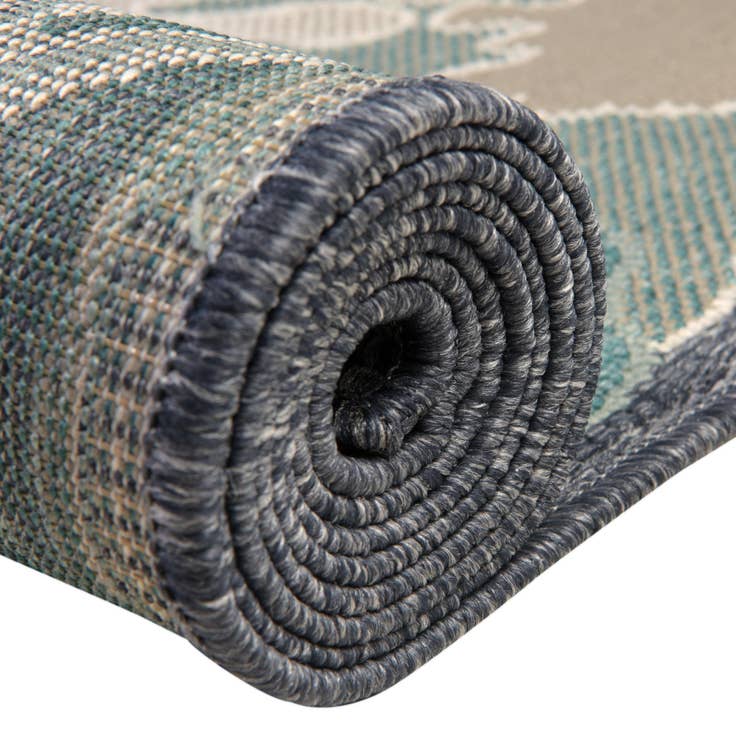 Detail image of 7' 10 x 7' 10 Easy-Clean Coastal Indoor / Outdoor Square Rug