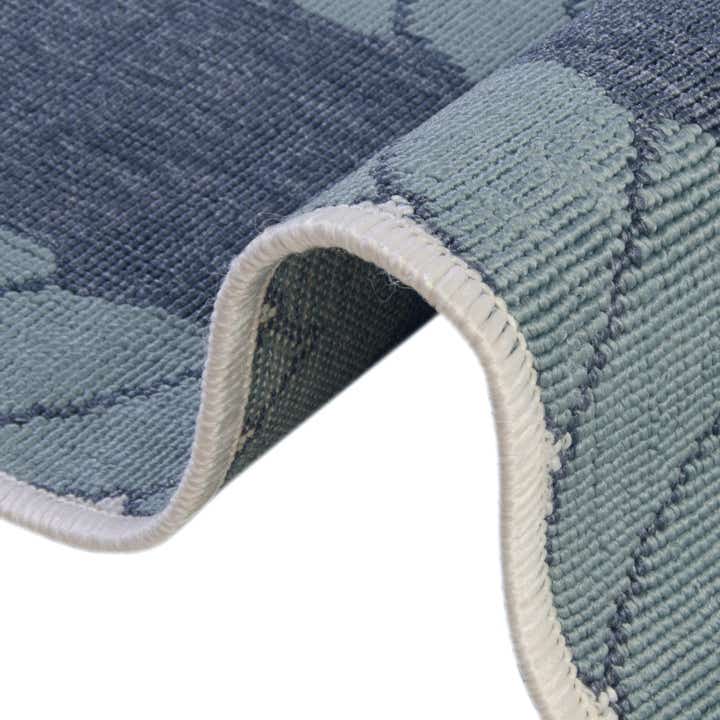 7' 10 x 7' 10 Easy-Clean Coastal Indoor / Outdoor Square Rug