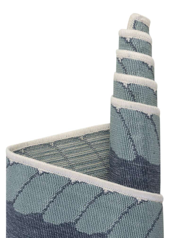 7' 10 x 7' 10 Easy-Clean Coastal Indoor / Outdoor Square Rug