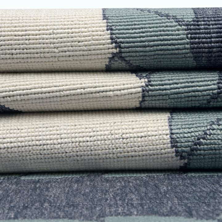 7' 10 x 7' 10 Easy-Clean Coastal Indoor / Outdoor Square Rug