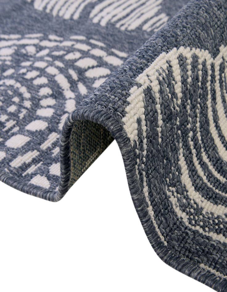 Detail image of 7' 10 x 7' 10  Washable Coastal Indoor / Outdoor Square Rug