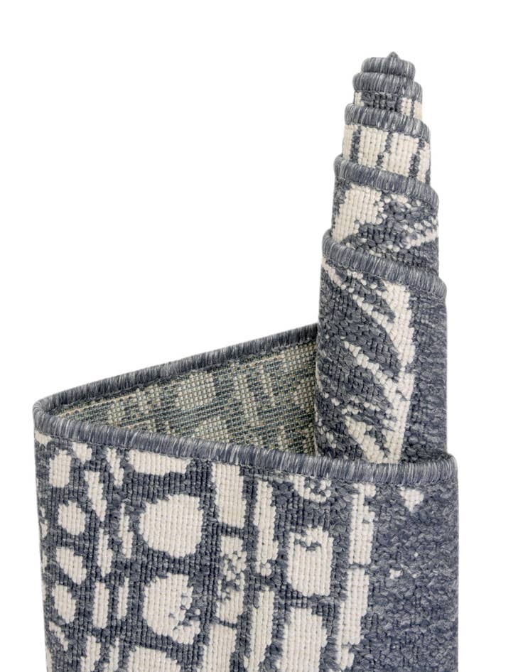 Detail image of 7' 10 x 7' 10  Washable Coastal Indoor / Outdoor Square Rug