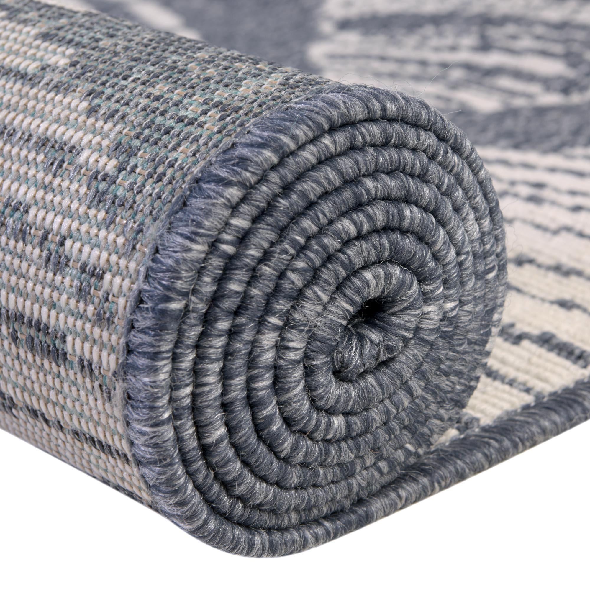 7' 10 x 7' 10 Easy-Clean Coastal Indoor / Outdoor Square Rug