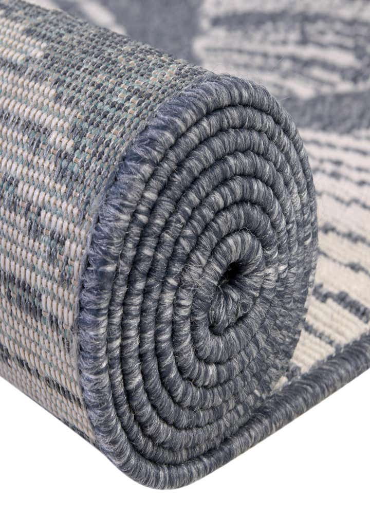 7' 10 x 7' 10 Easy-Clean Coastal Indoor / Outdoor Square Rug