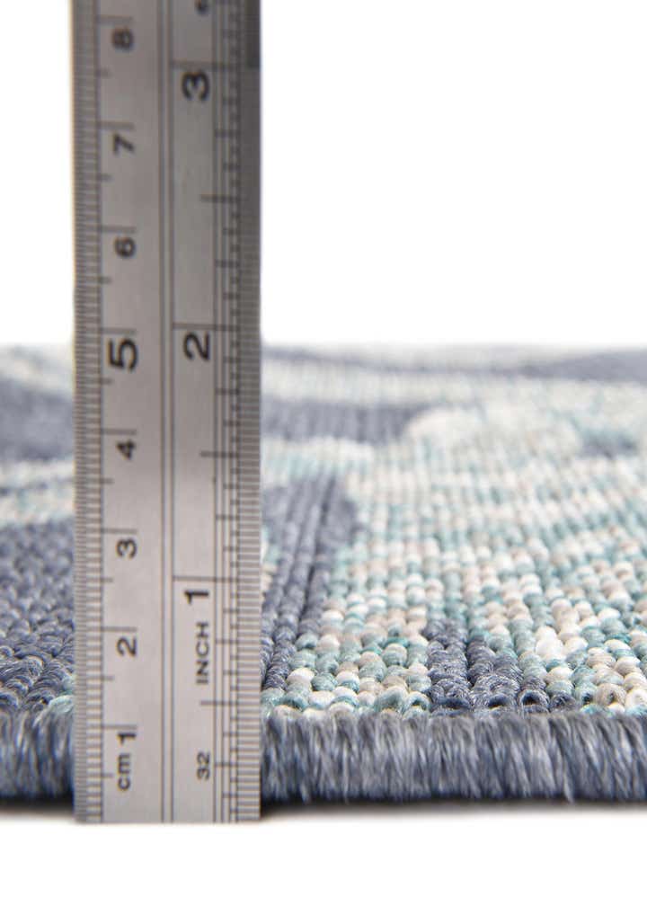 7' 10 x 7' 10 Easy-Clean Coastal Indoor / Outdoor Square Rug