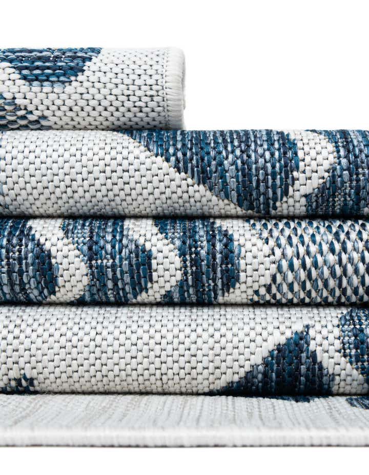 10' x 10' Easy-Clean Coastal Indoor / Outdoor Square Rug