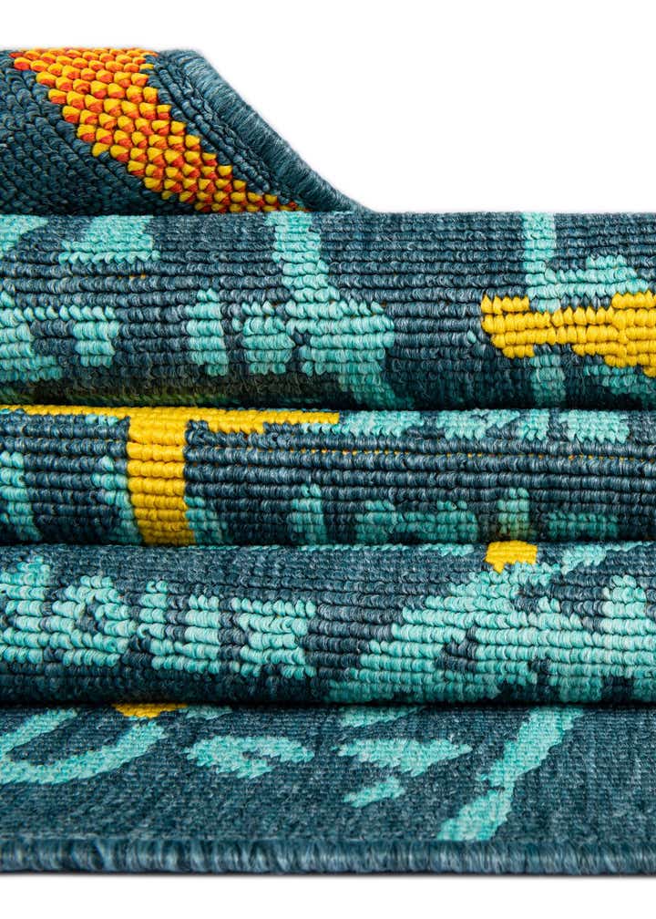 7' 10 x 7' 10 Easy-Clean Coastal Indoor / Outdoor Square Rug