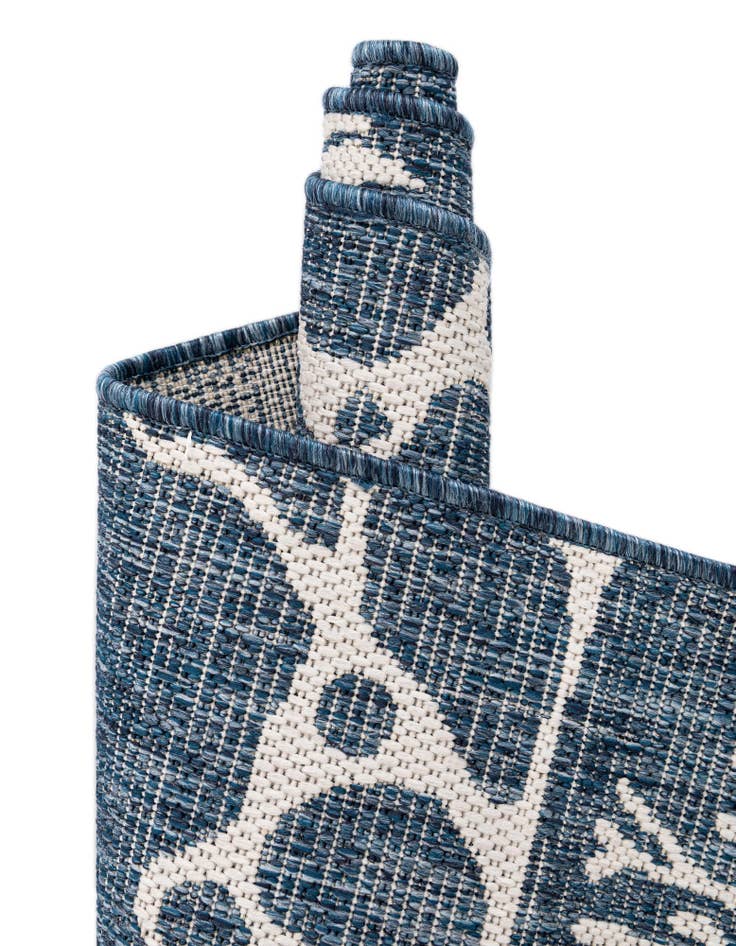 Detail image of 10' x 10' Easy-Clean Coastal Indoor / Outdoor Square Rug