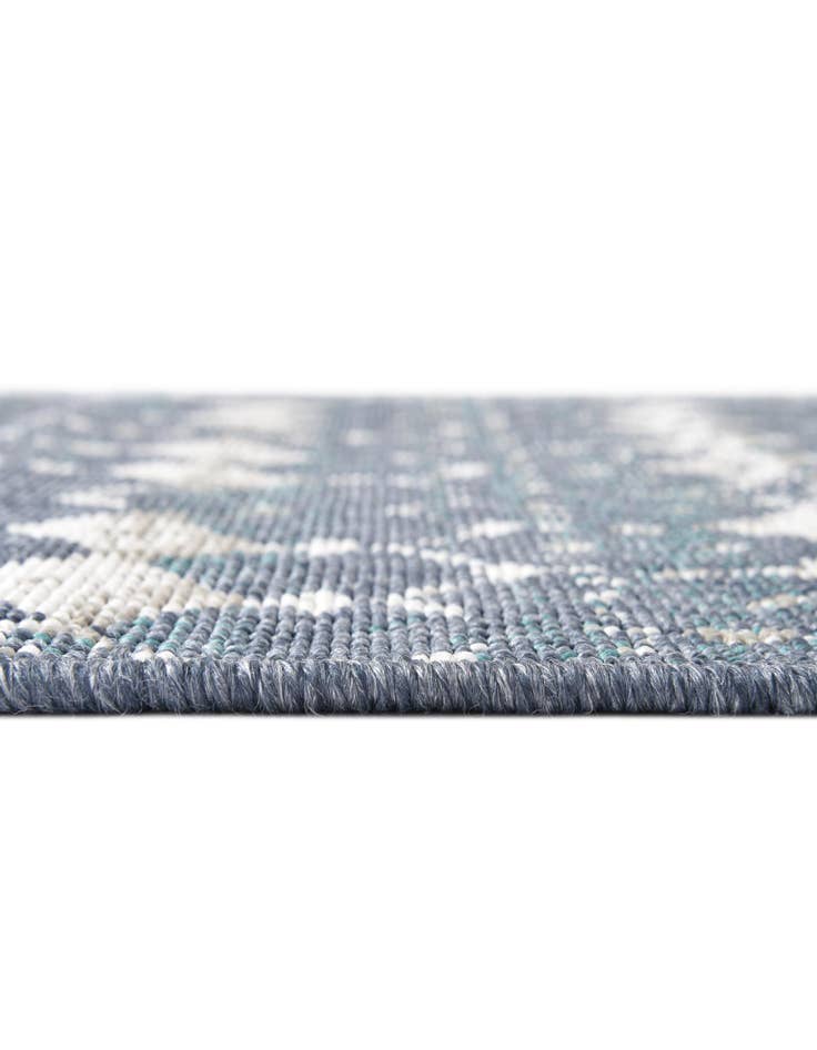 Detail image of 7' 10 x 7' 10 Washable Lattice Indoor / Outdoor Square Rug