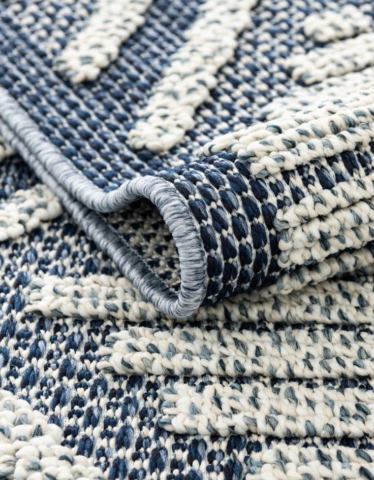 Detail image of 7' 10 x 7' 10 Washable Lattice Indoor / Outdoor Square Rug