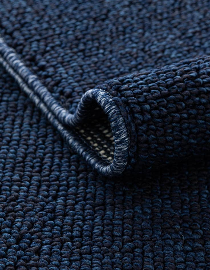 Detail image of 7' 10 x 7' 10  Washable Solid Indoor / Outdoor Square Rug