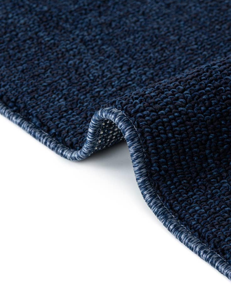 Detail image of 7' 10 x 7' 10  Washable Solid Indoor / Outdoor Square Rug