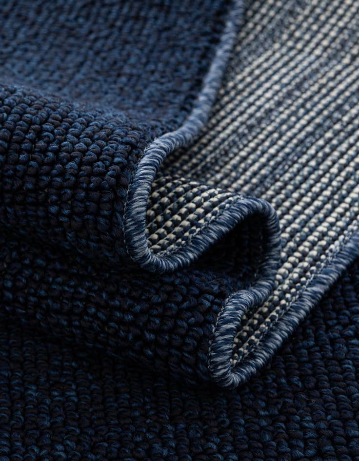 Detail image of 7' 10 x 7' 10  Washable Solid Indoor / Outdoor Square Rug