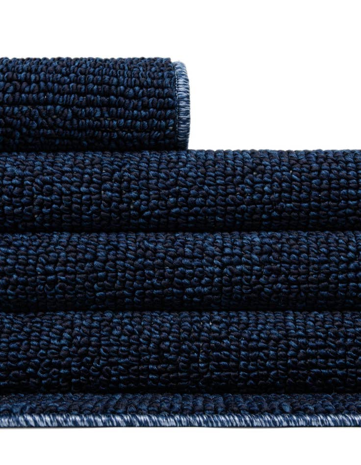 Detail image of 7' 10 x 7' 10  Washable Solid Indoor / Outdoor Square Rug