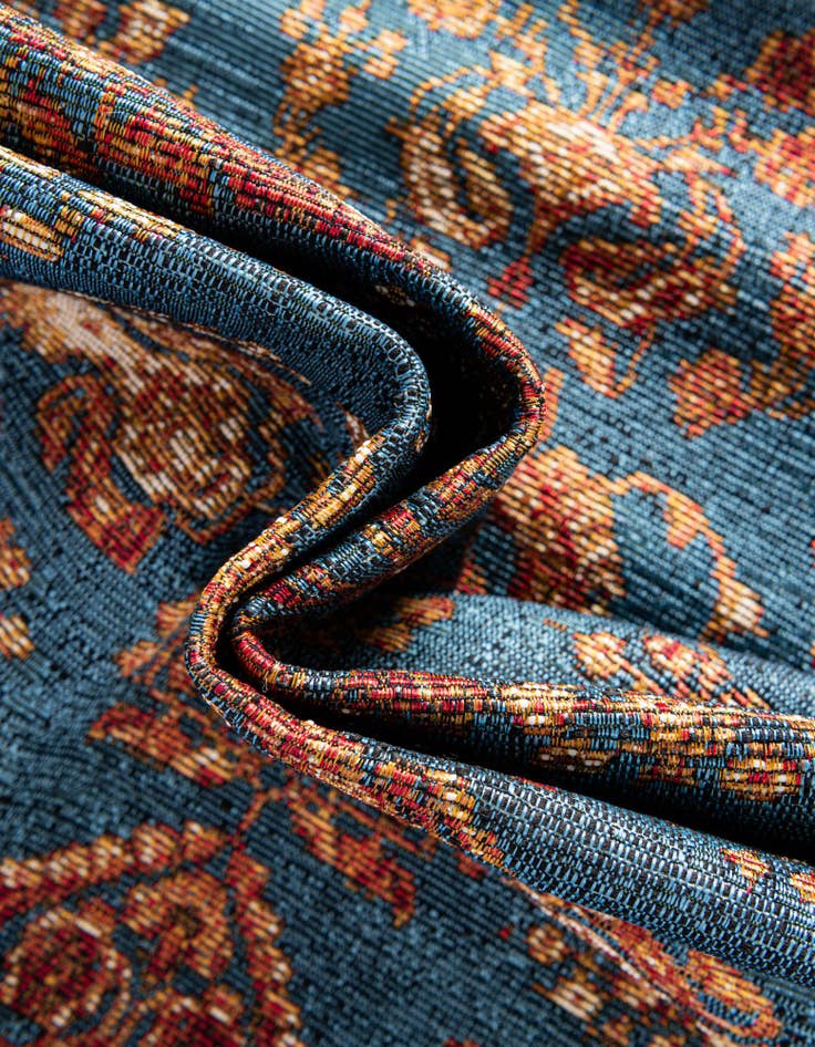 Detail image of 10' x 10'  Washable Traditional Indoor / Outdoor Square Rug