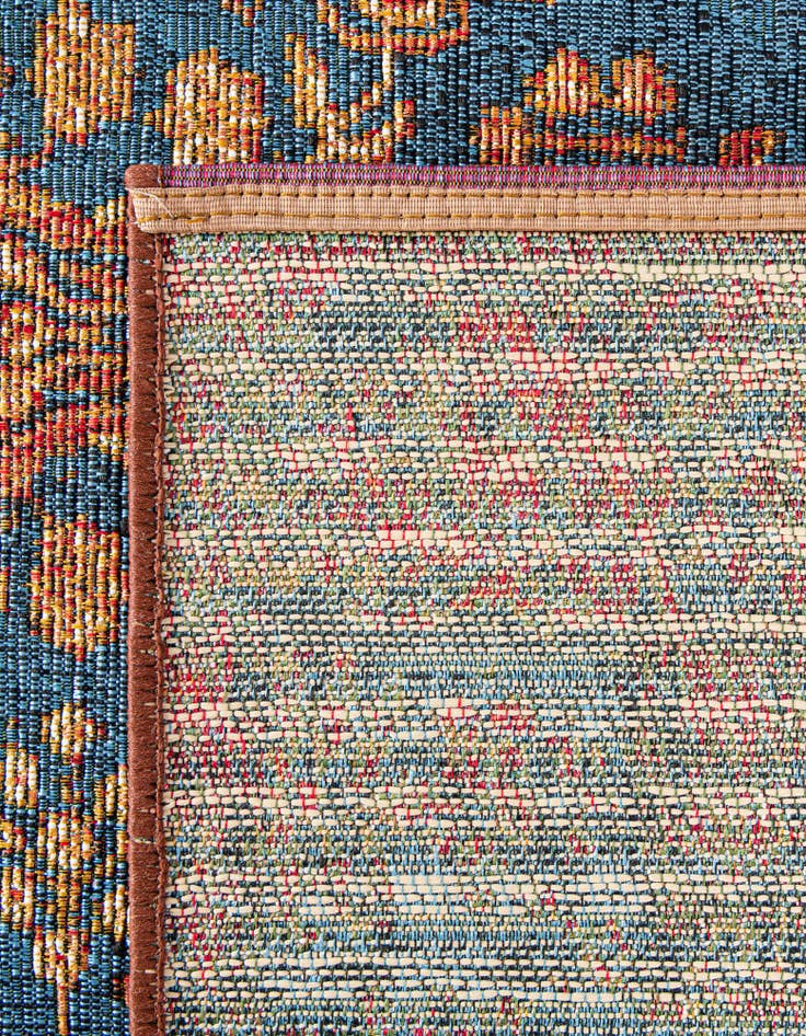 Detail image of 10' x 10'  Washable Traditional Indoor / Outdoor Square Rug