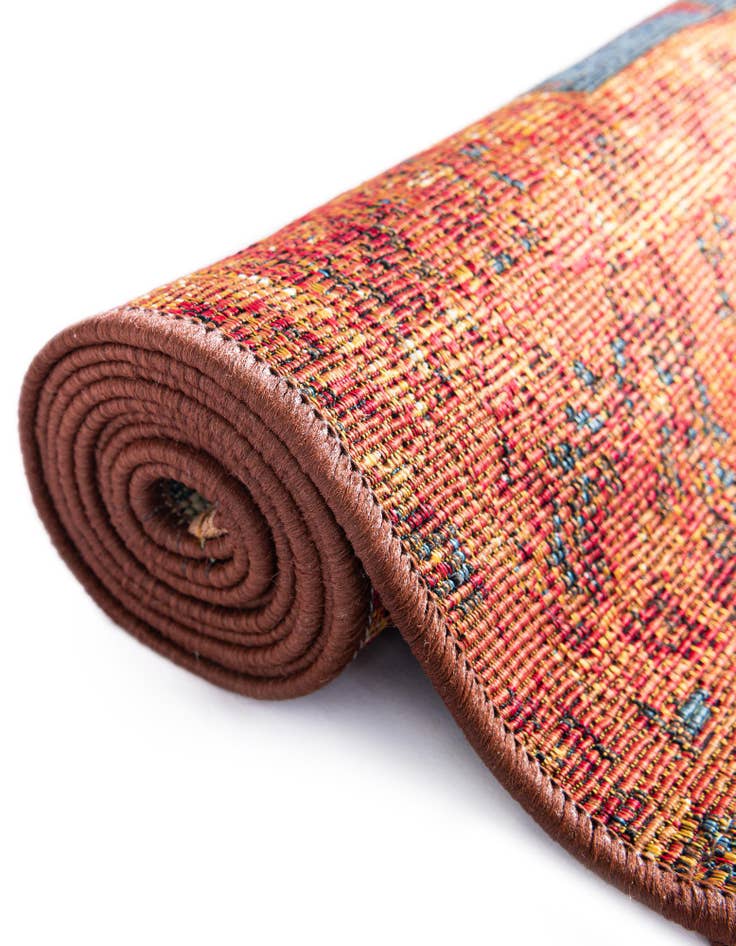 Detail image of 10' x 10'  Washable Traditional Indoor / Outdoor Square Rug