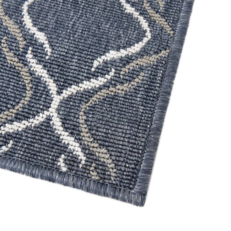 Detail image of 7' 10 x 7' 10 Easy-Clean Trellis Indoor / Outdoor Square Rug