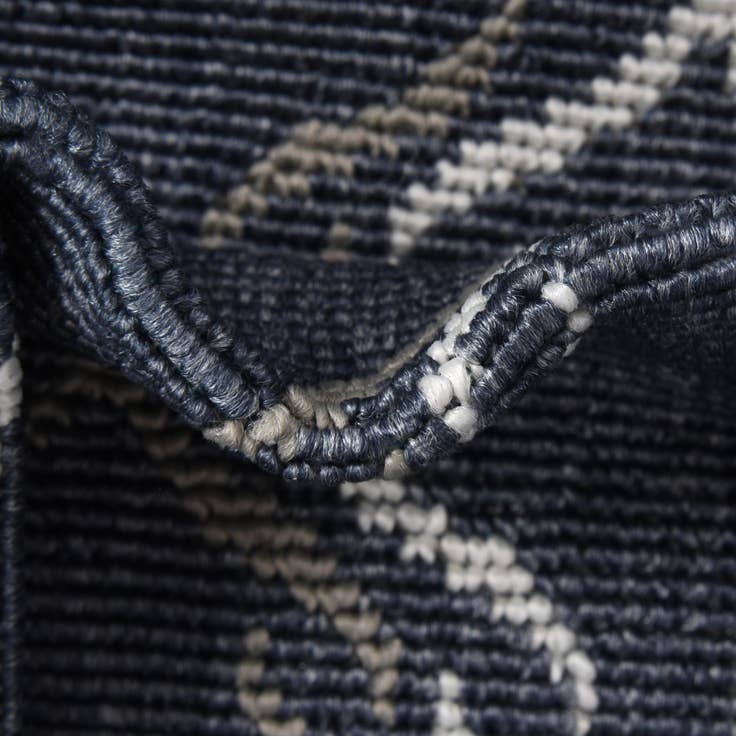 Detail image of 7' 10 x 7' 10 Easy-Clean Trellis Indoor / Outdoor Square Rug