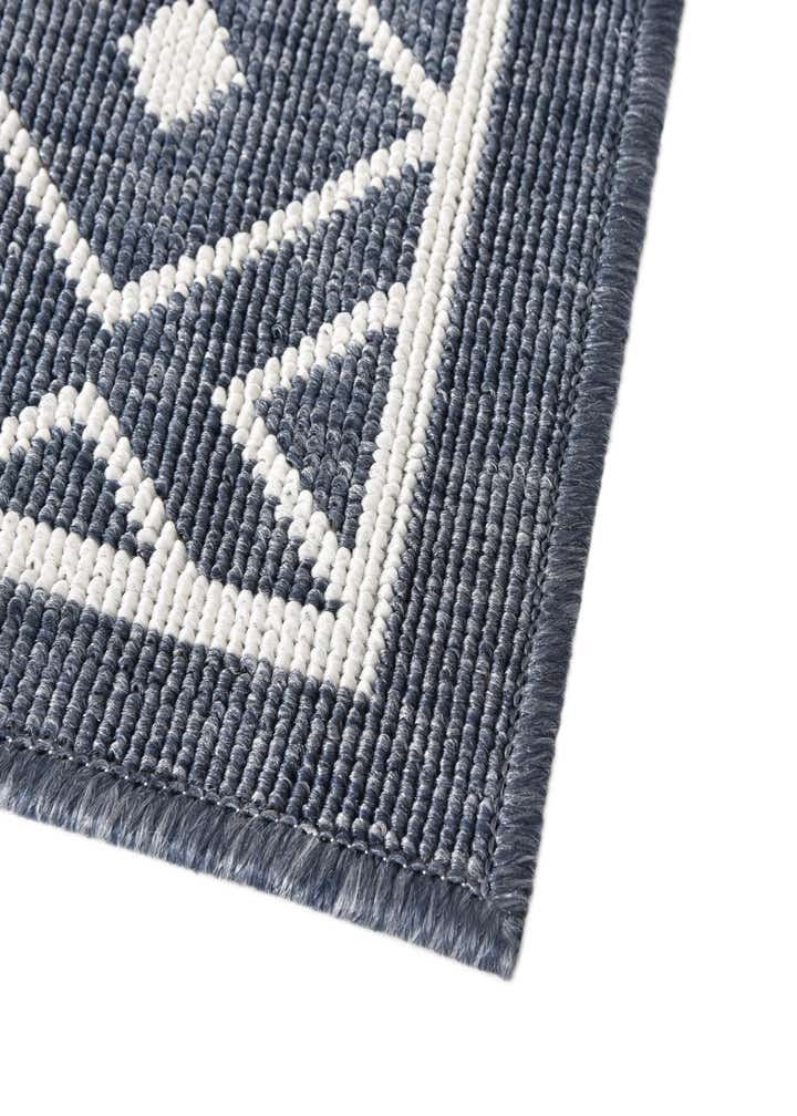 7' 10 x 7' 10 Easy-Clean Trellis Indoor / Outdoor Square Rug