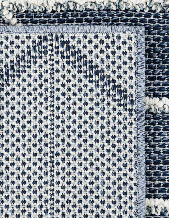 7' 10 x 7' 10 Easy-Clean Trellis Indoor / Outdoor Square Rug