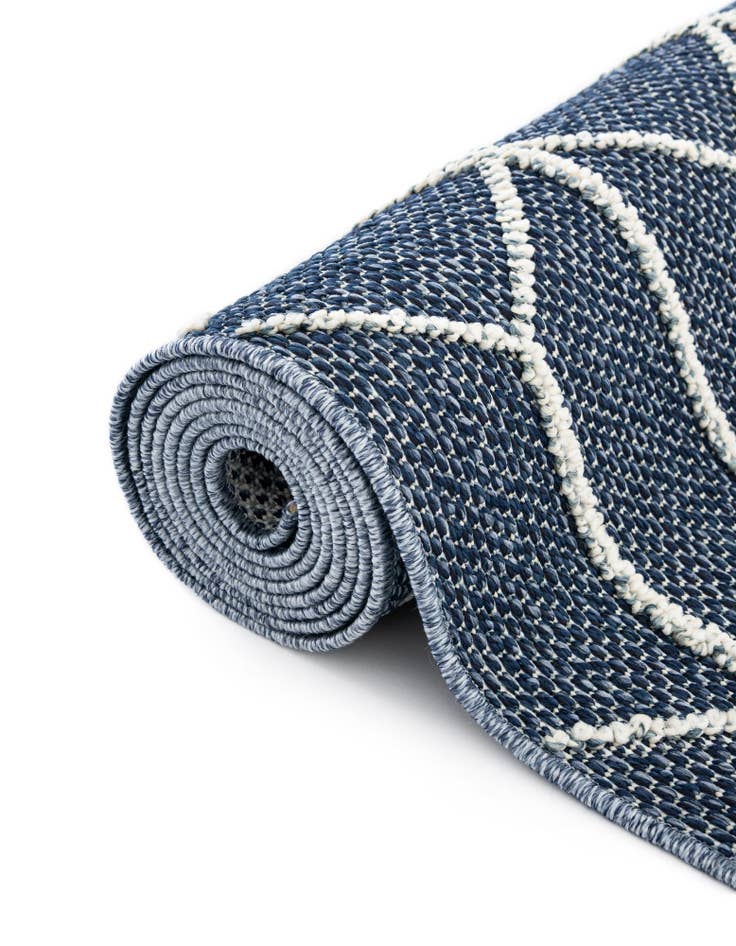 Detail image of 7' 10 x 7' 10  Washable Trellis Indoor / Outdoor Square Rug