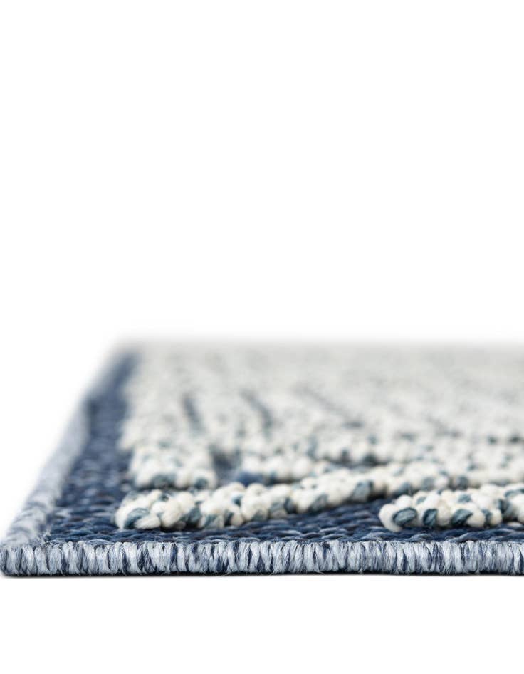 Detail image of 7' 10 x 7' 10  Washable Trellis Indoor / Outdoor Square Rug