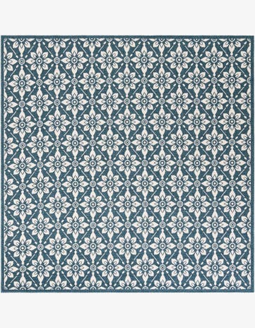 7' 10 x 7' 10 Easy-Clean Trellis Indoor / Outdoor Square Rug