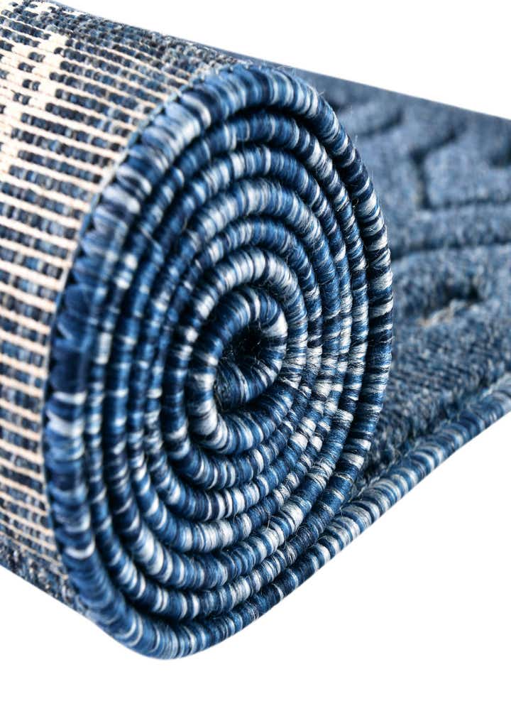 7' 10 x 7' 10 Easy-Clean Trellis Textured Indoor / Outdoor Square Rug