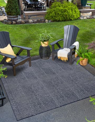 7' 10 x 7' 10 Easy-Clean Sabrina Soto Indoor / Outdoor Square Rug