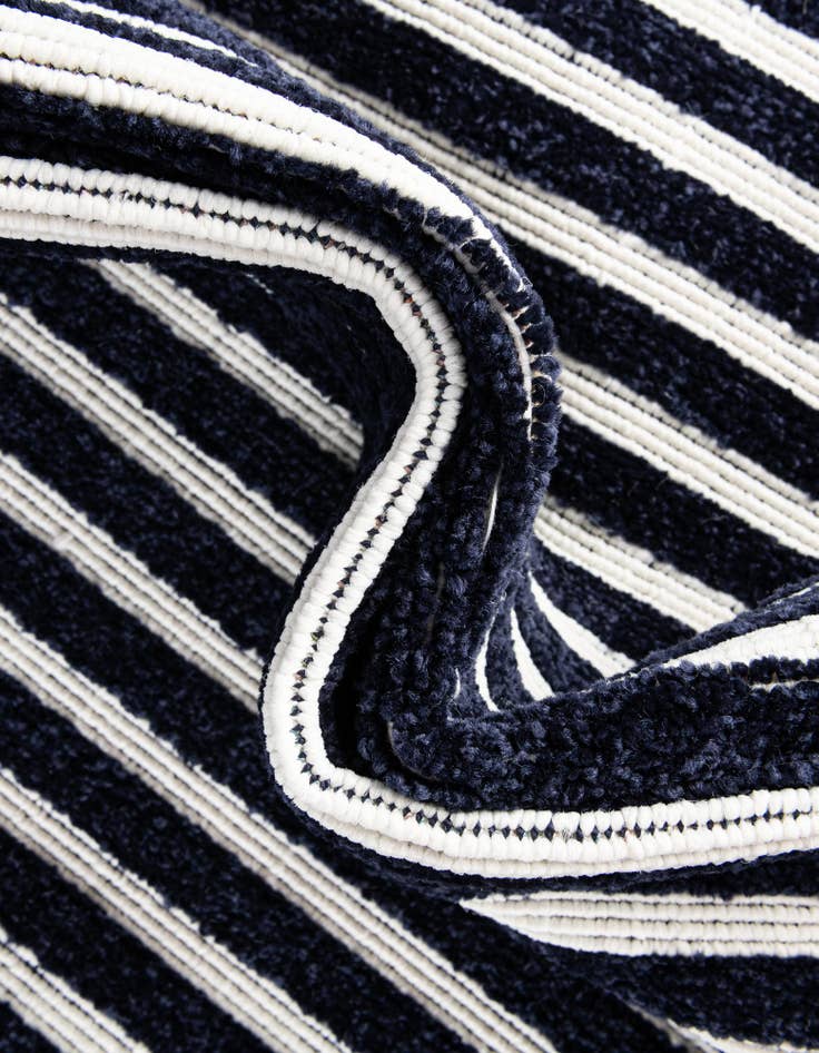 Detail image of 7' 10 x 7' 10 Easy-Clean Sabrina Soto Indoor / Outdoor Square Rug