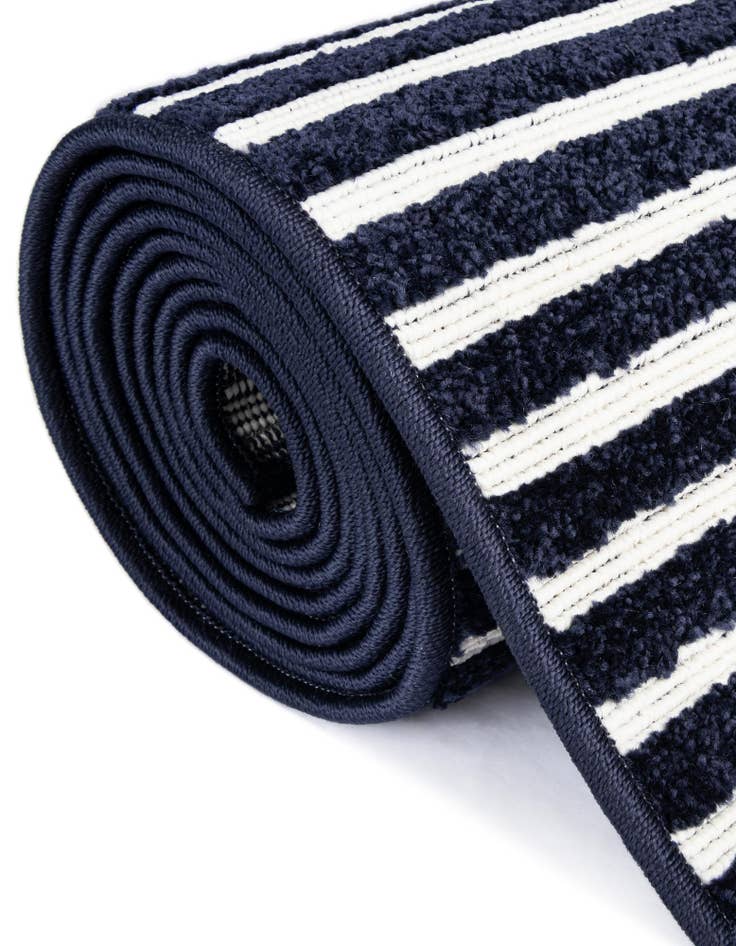 Detail image of 7' 10 x 7' 10  Washable Sabrina Soto Indoor / Outdoor Square Rug